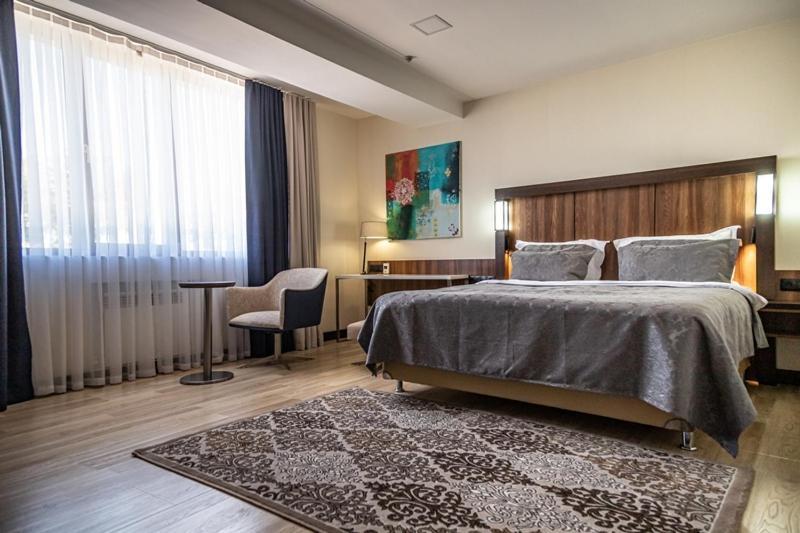 Avenue Park Hotel Yusufkhona Extérieur photo