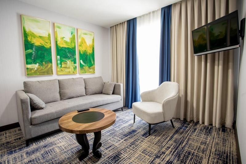 Avenue Park Hotel Yusufkhona Extérieur photo